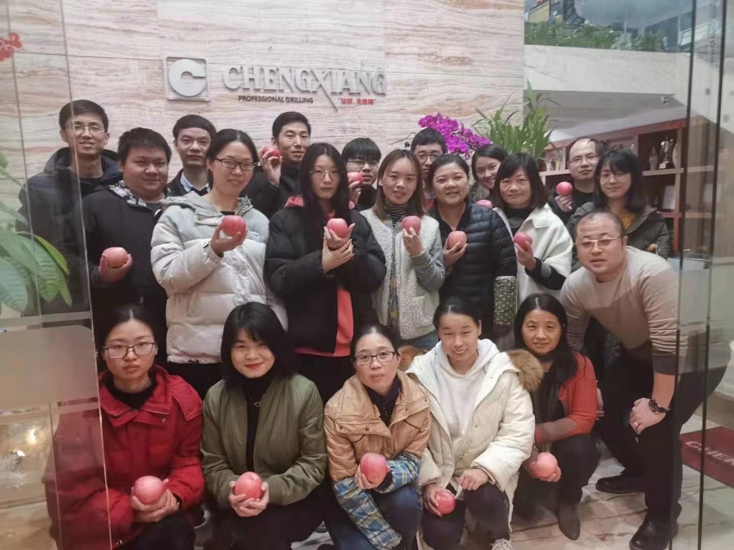 風(fēng)勁帆滿圖新志，砥礪奮進(jìn)正此時(shí)